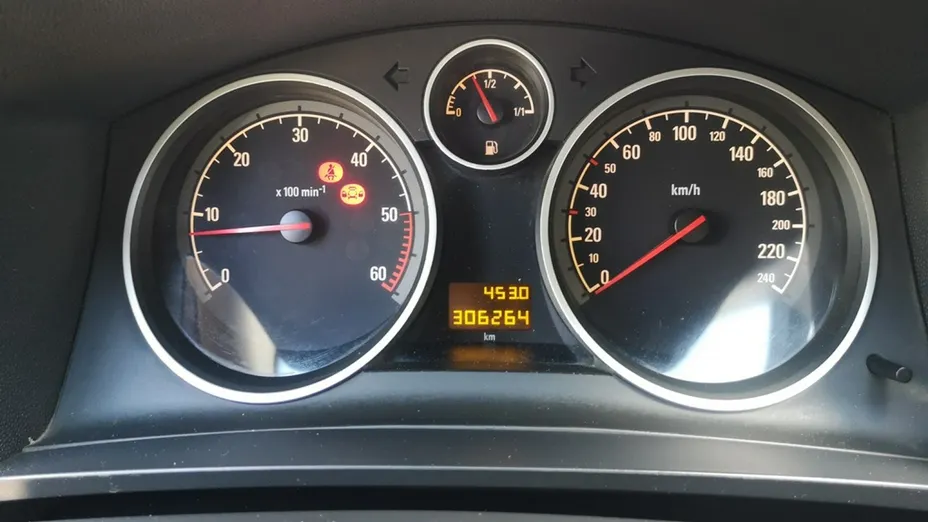 OPEL Zafira -