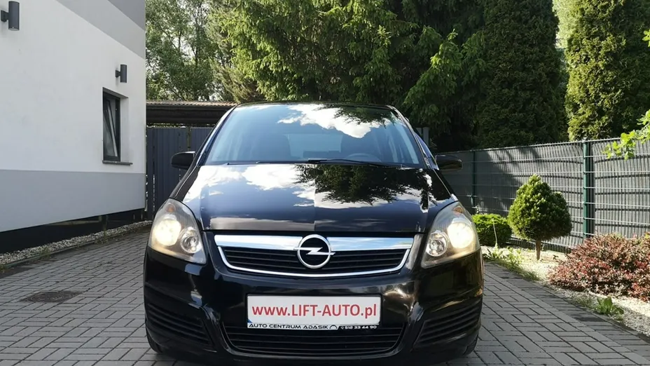 OPEL Zafira -