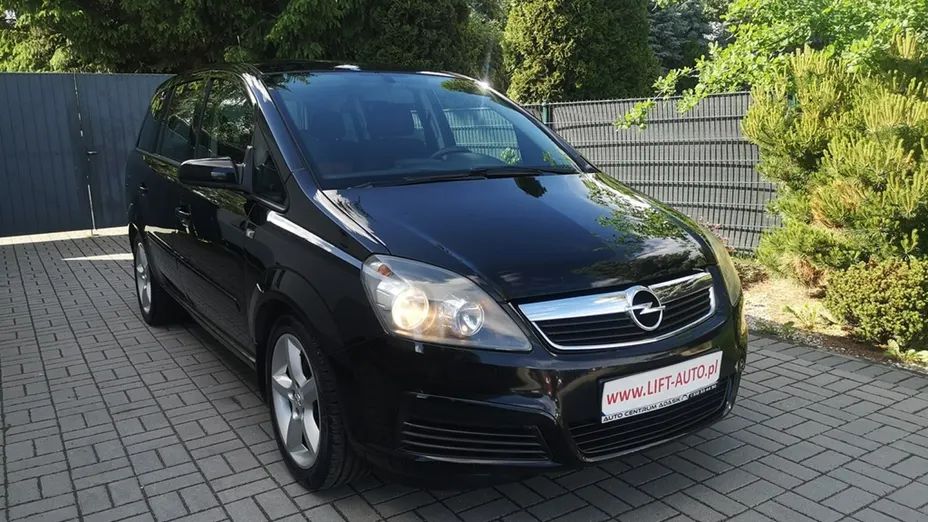 OPEL Zafira -