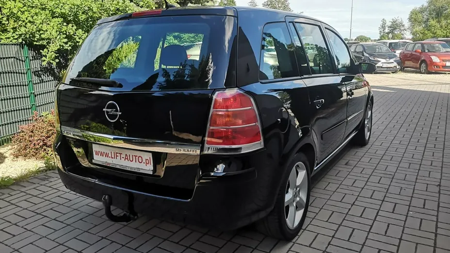 OPEL Zafira -