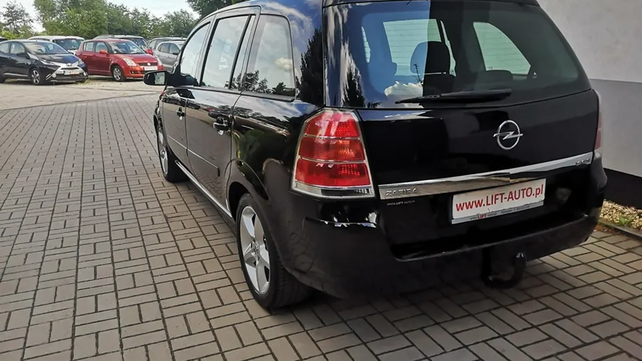 OPEL Zafira -