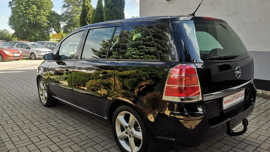 OPEL Zafira -