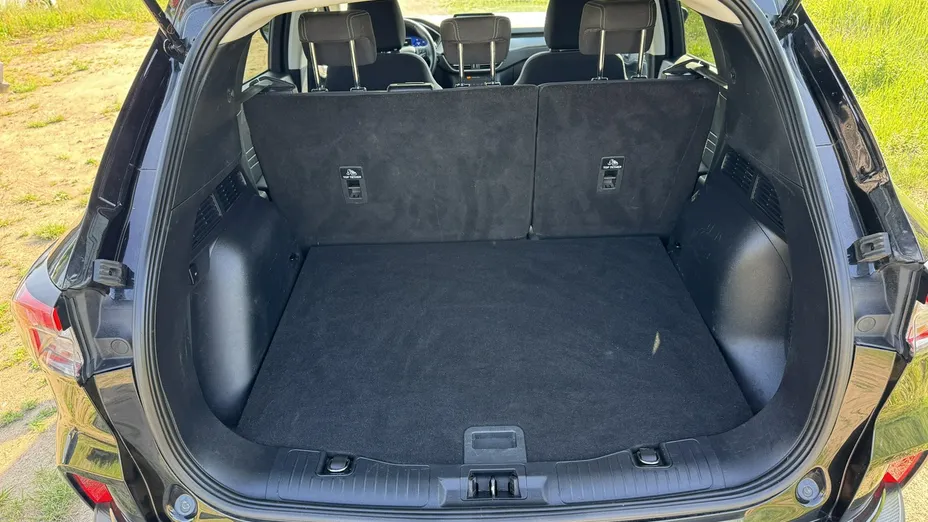 FORD Kuga -
