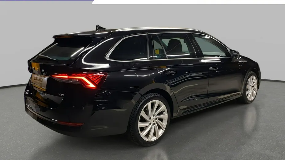SKODA Octavia -