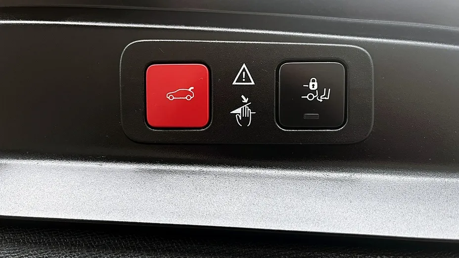 PEUGEOT 5008 -