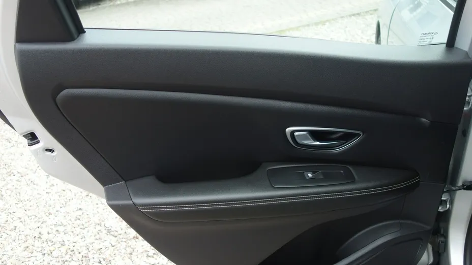 RENAULT Scenic -