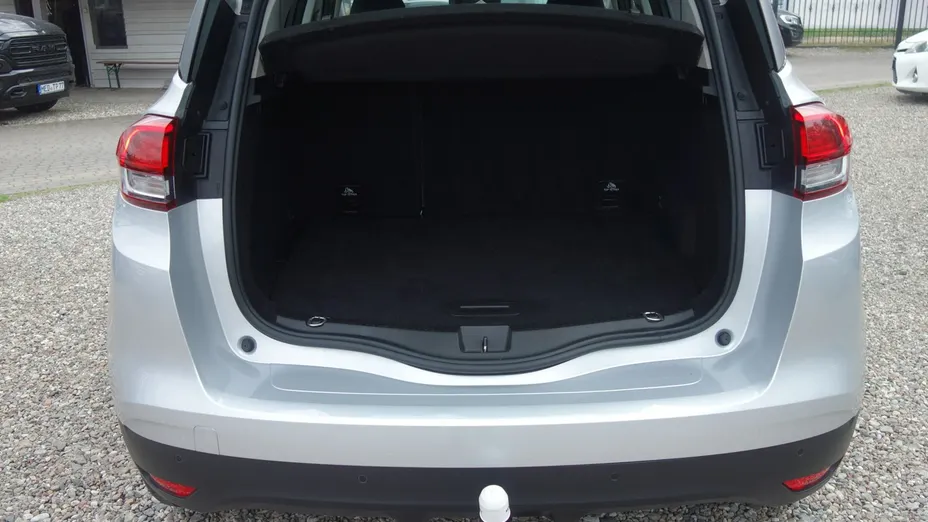 RENAULT Scenic -