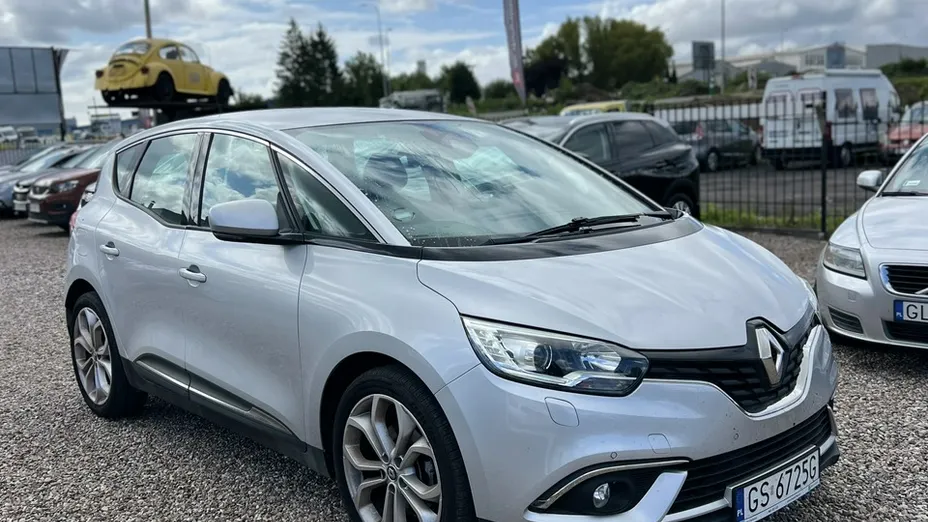 RENAULT Scenic -
