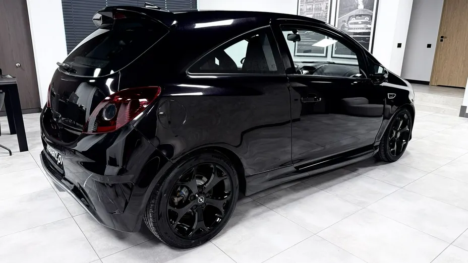 OPEL Corsa -