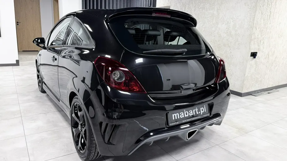 OPEL Corsa -