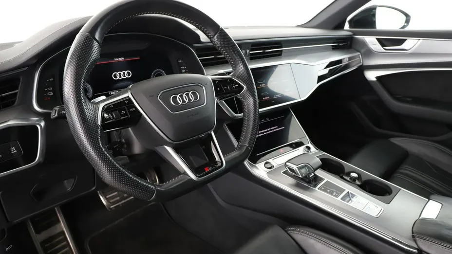 AUDI A6 -