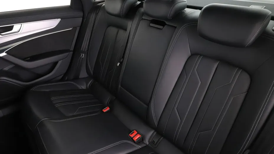 AUDI A6 -