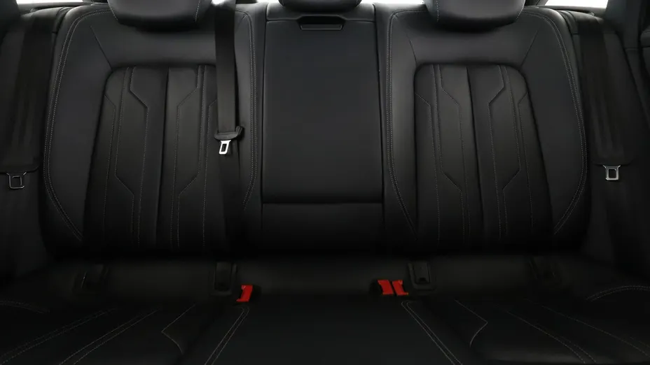 AUDI A6 -