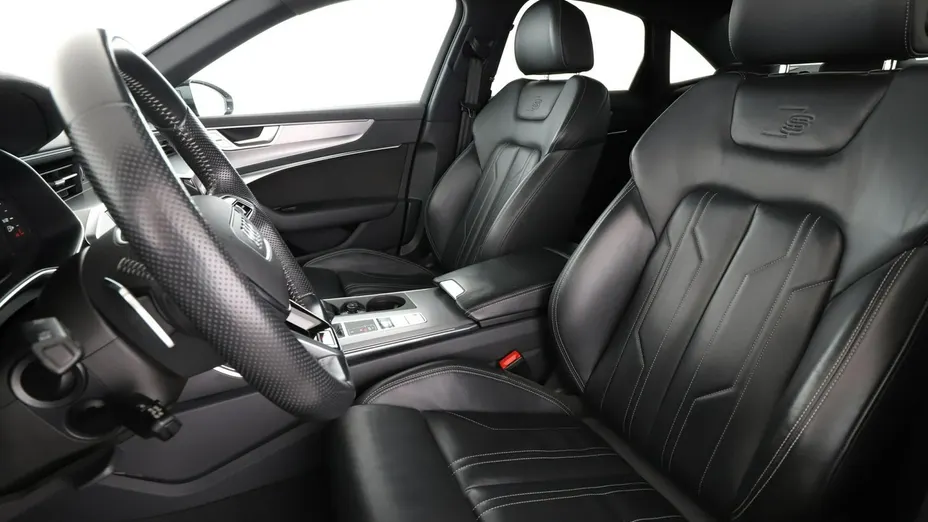 AUDI A6 -