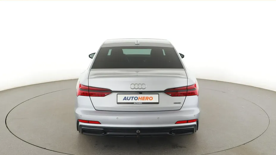 AUDI A6 -