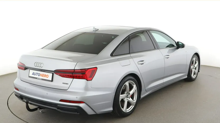 AUDI A6 -