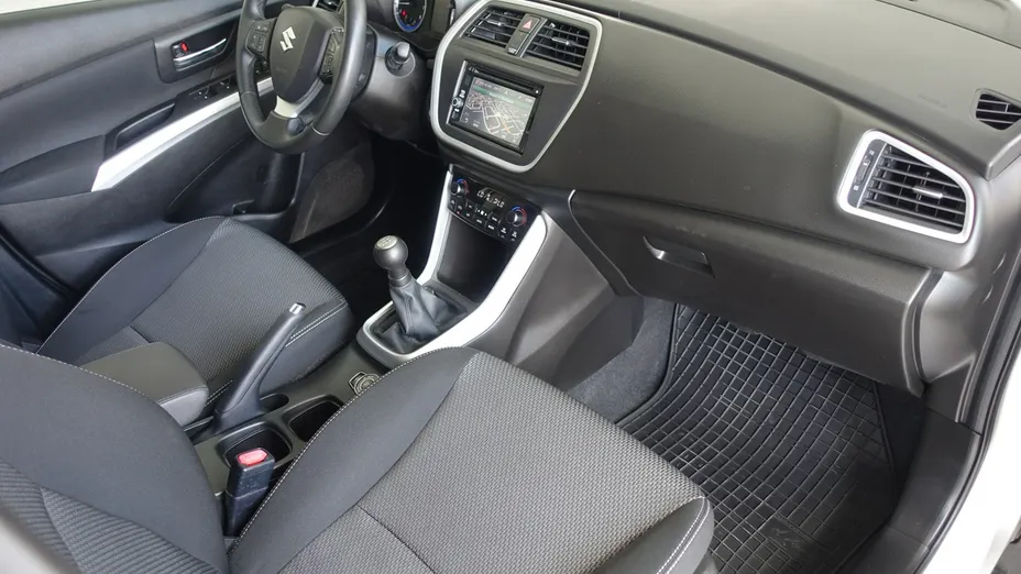 SUZUKI S-Cross -