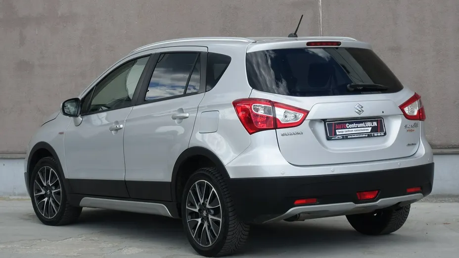 SUZUKI S-Cross -