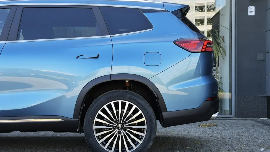 CHERY Tiggo 8 -