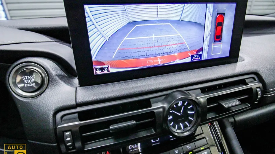 LEXUS IS -