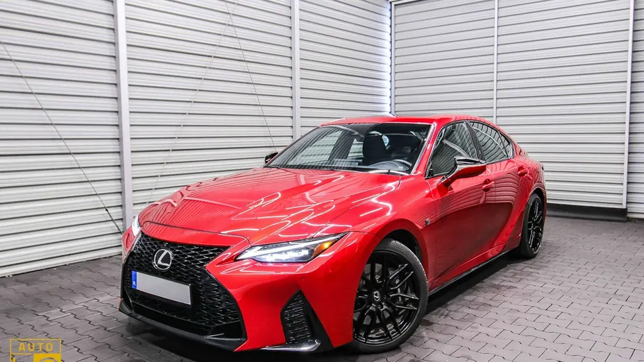 LEXUS IS -