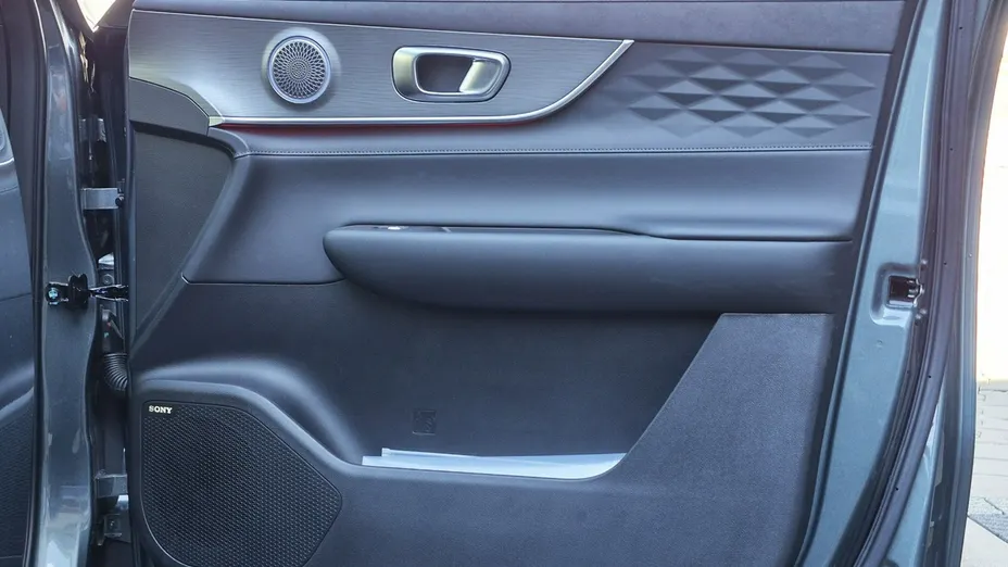 CHERY Tiggo 8 -