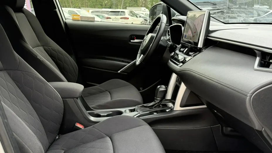 TOYOTA Corolla Cross -