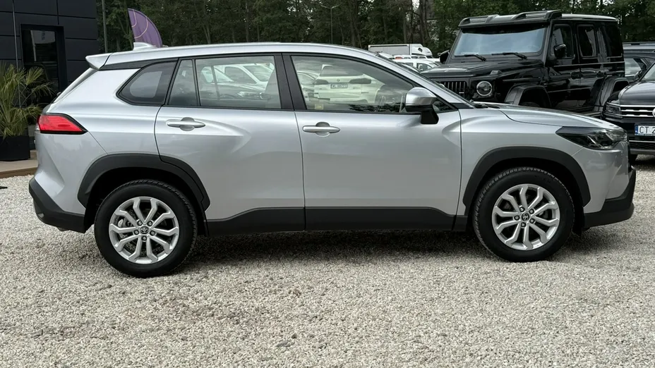 TOYOTA Corolla Cross -