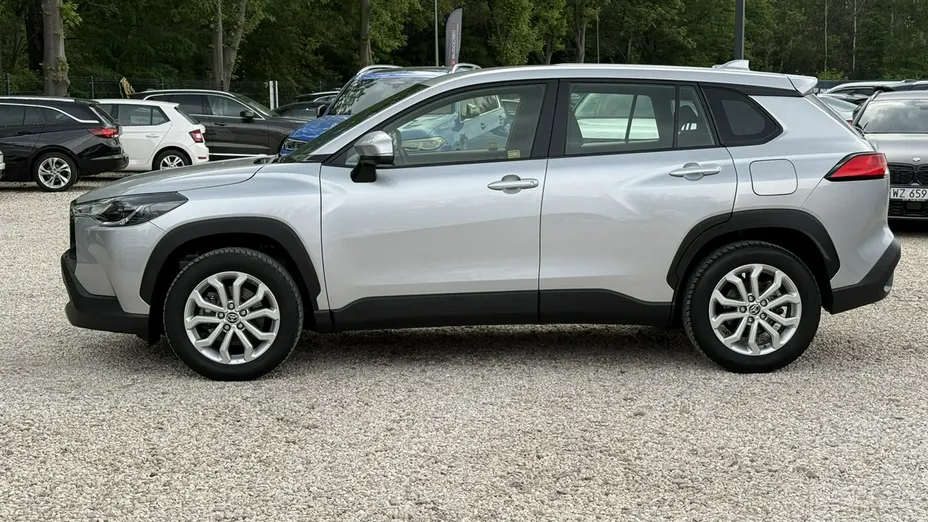 TOYOTA Corolla Cross -