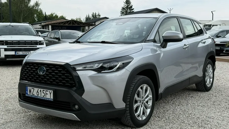 TOYOTA Corolla Cross -