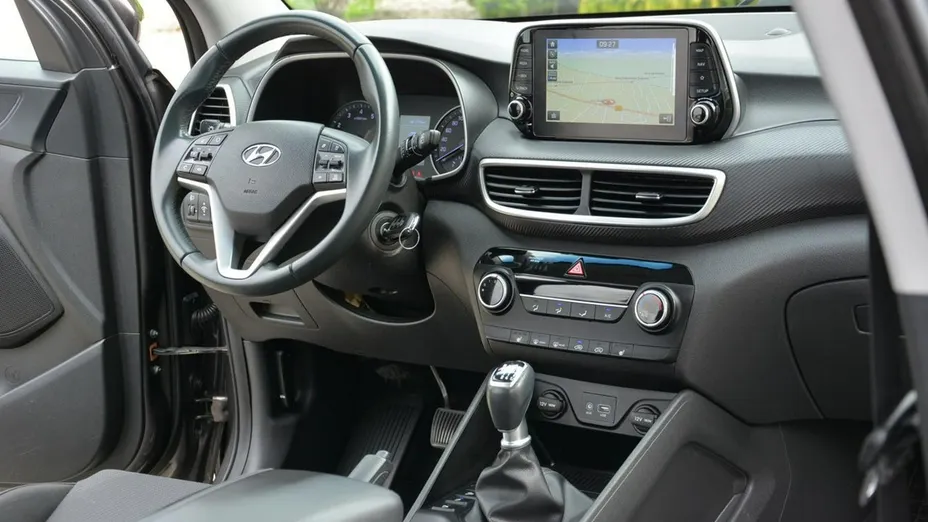 HYUNDAI Tucson -