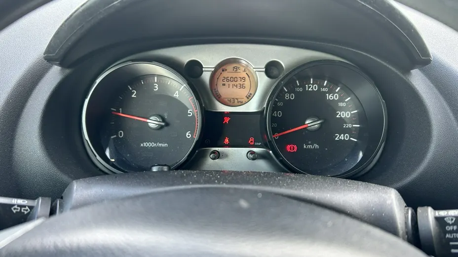 NISSAN Qashqai -