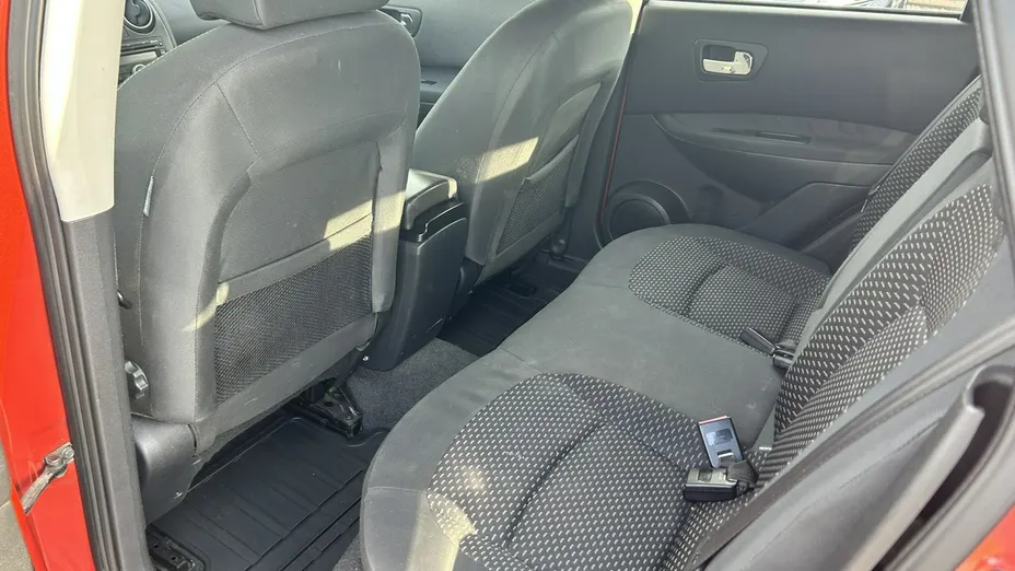 NISSAN Qashqai -