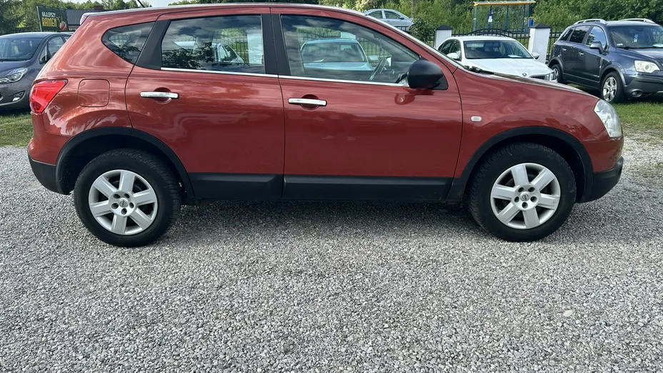 NISSAN Qashqai -