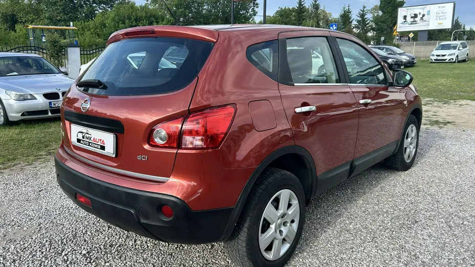NISSAN Qashqai -