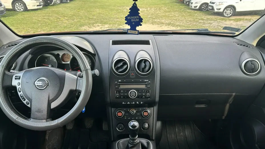 NISSAN Qashqai -