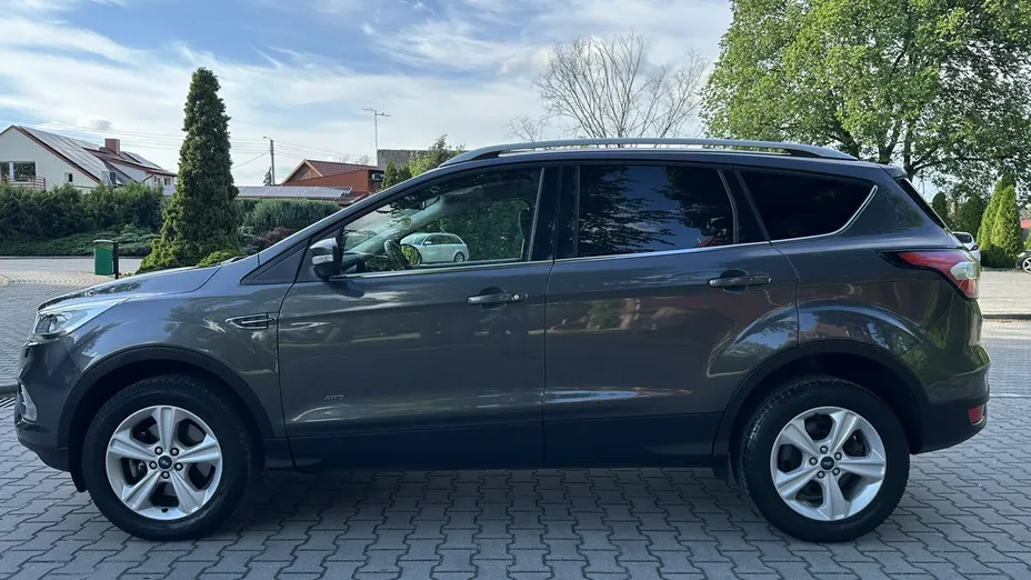 FORD Kuga -