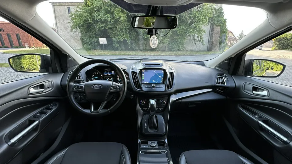 FORD Kuga -