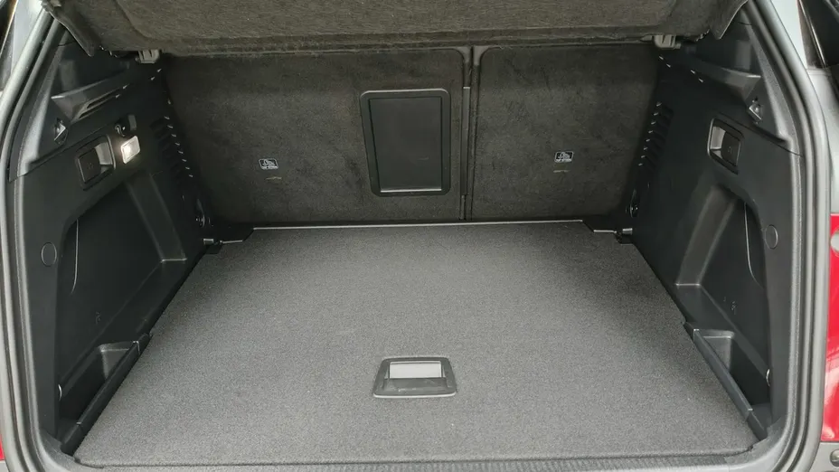 PEUGEOT 3008 -