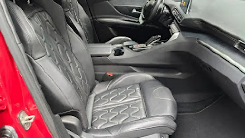 PEUGEOT 3008 -