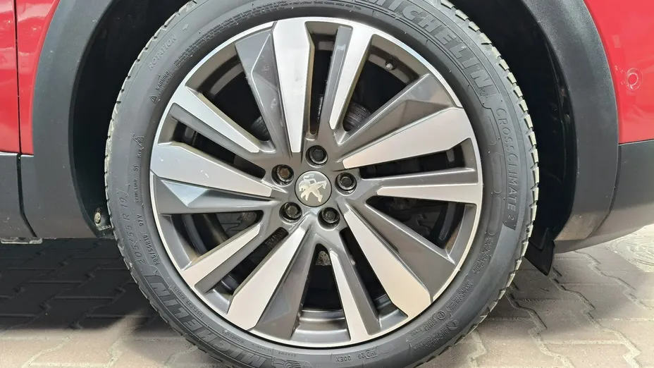 PEUGEOT 3008 -
