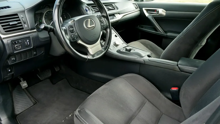 LEXUS CT -