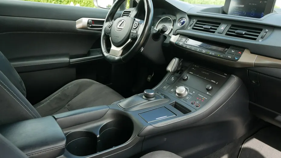 LEXUS CT -