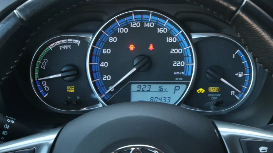TOYOTA Yaris -