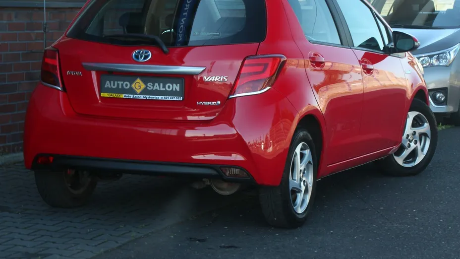 TOYOTA Yaris -
