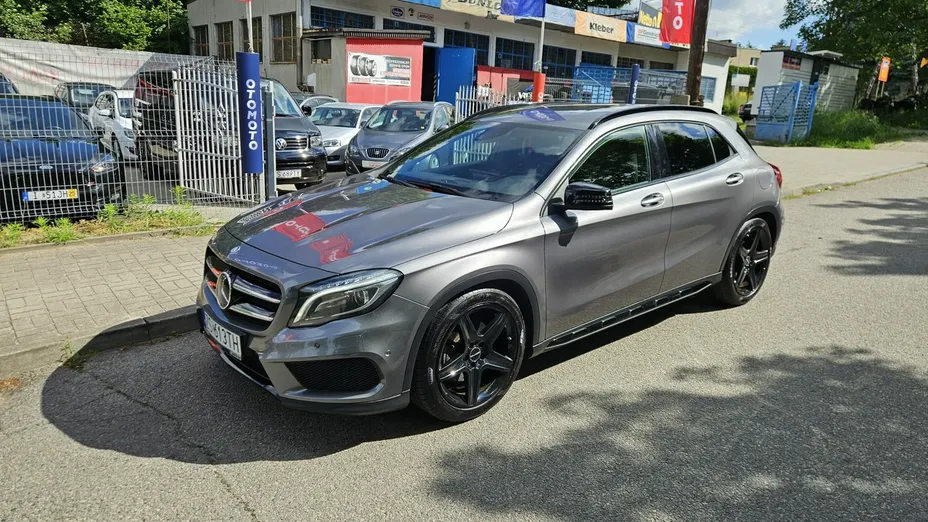 MERCEDES-BENZ GLA -
