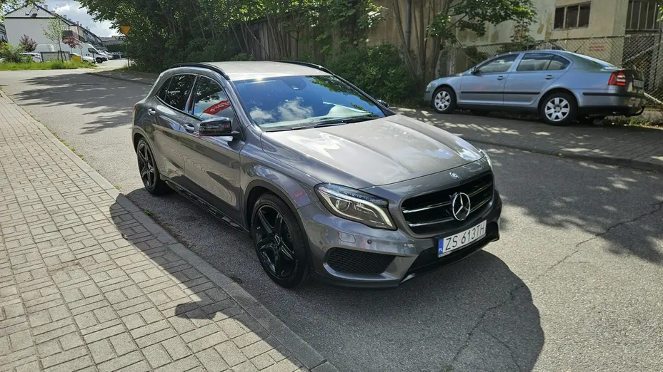 MERCEDES-BENZ GLA -