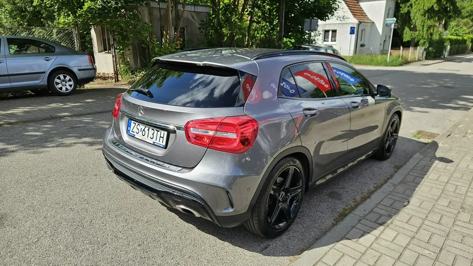 MERCEDES-BENZ GLA -