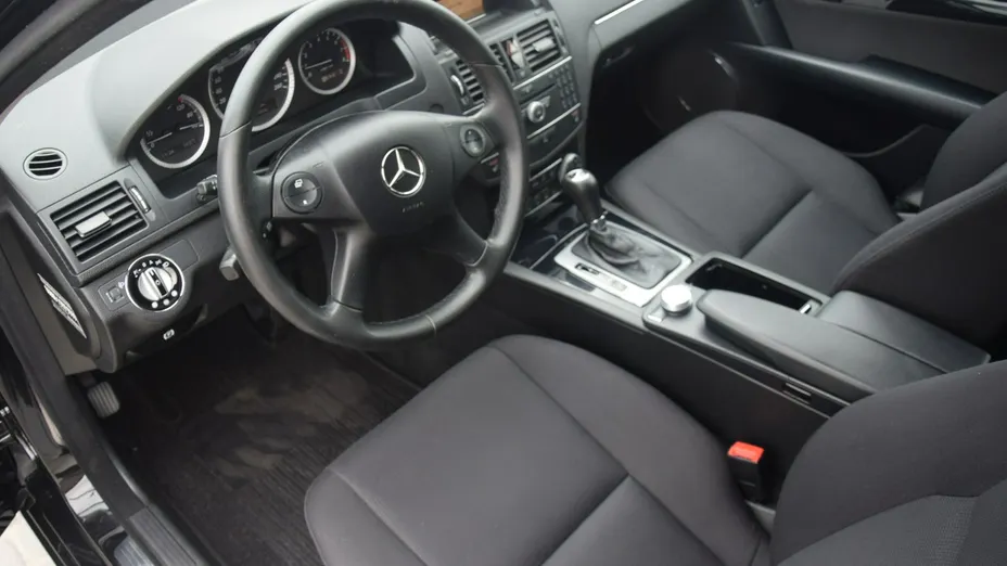 MERCEDES-BENZ C Klasa -