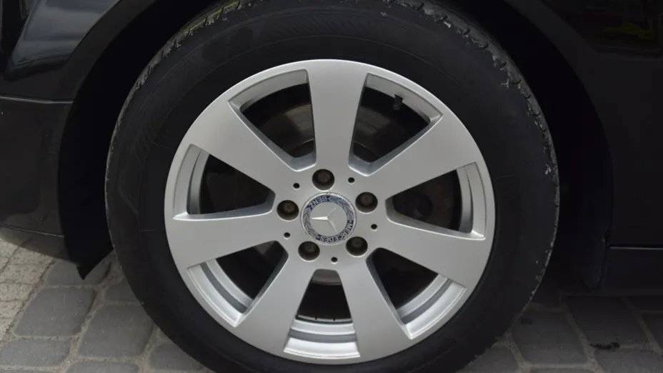 MERCEDES-BENZ C Klasa -